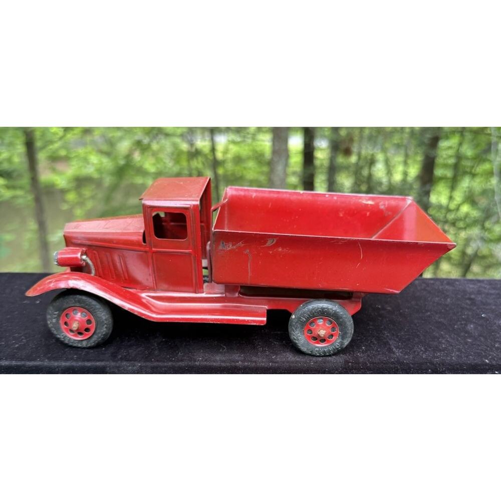 Antique Girard Pressed Steel Dump Truck 1920s–1930s Vintage Toy Red Rare